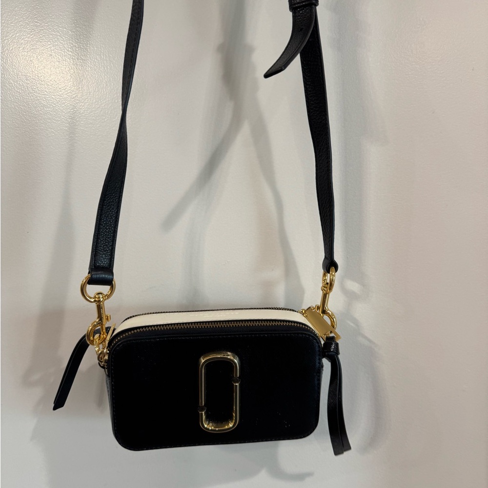 Marc Jacobs Black and Cream Leather Crossbody Camera Bag with Gold Hardware
